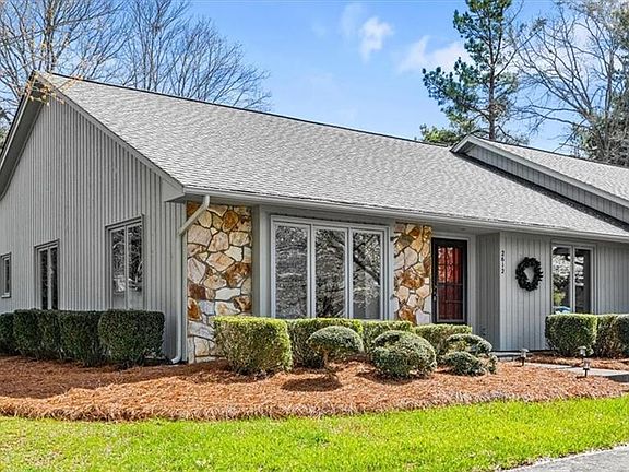 3rd image of 2612 Spring Bridge Cir