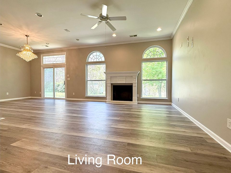 1st image of 12145 Landing Green Dr