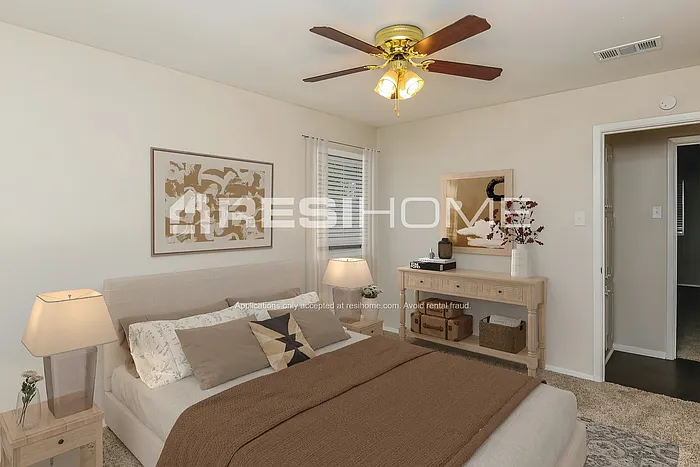 2125 Rockmoor Dr — Photo 9