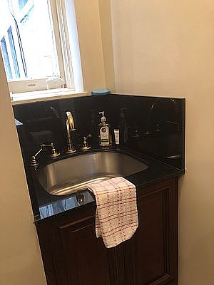 5th image of 26 E 63rd St APT 4E