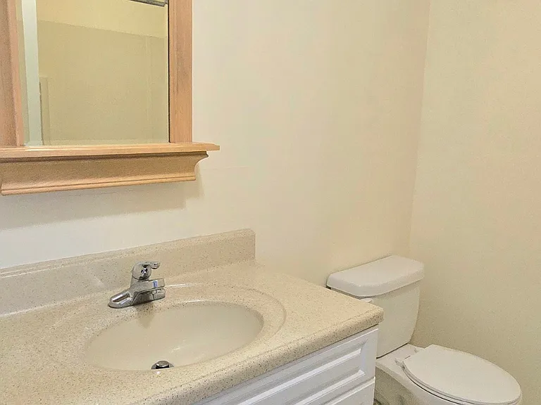 930 Hickman Rd #C — Photo 10