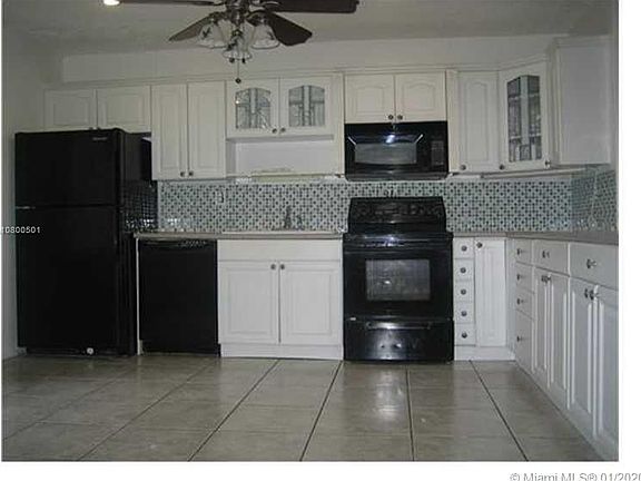 4th image of 9112 Vineyard Lake Dr #9112