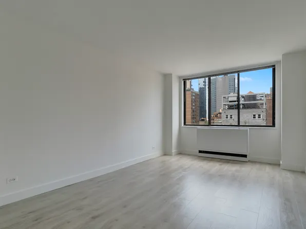200 East 33rd Street image 1 of 6