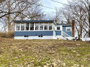 30 Maple Rd, Lake Peekskill, NY 10537