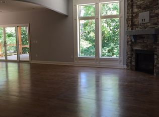 5074 NW Messina Ct, Riverside, MO 64150