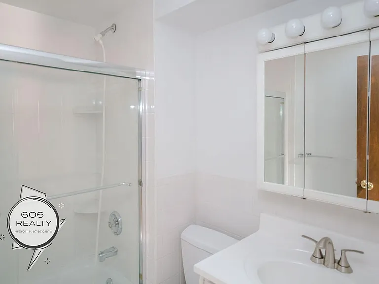1201 W Belden Ave #5 — Photo 9