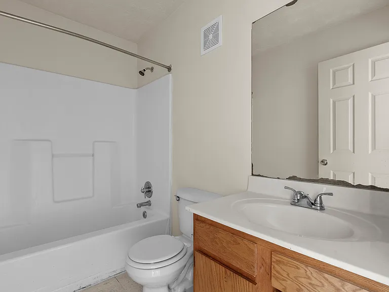 10403 Hillpark Dr — Photo 13