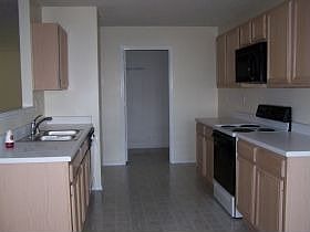 2nd image of 1480 Englewood Dr