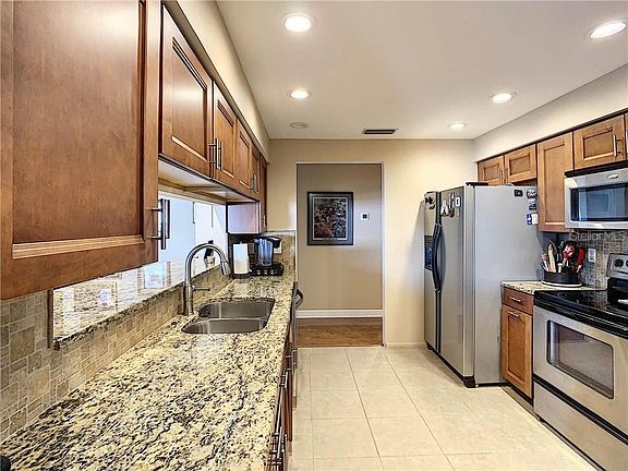 3rd image of 11215 Pocket Brook Dr