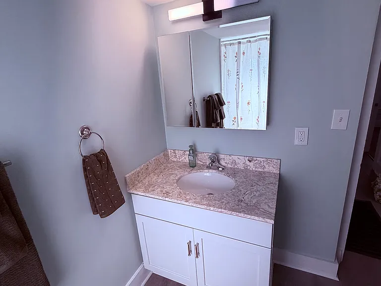 405 Broad St — Photo 7