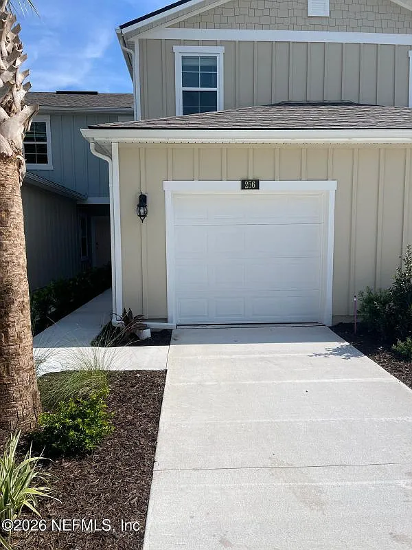 3 bed, 3.0 bath, 1502 sqft, $2,150 — Photo 1