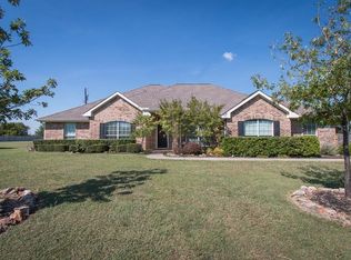 133 Royal Park Ln, Waxahachie, TX 75165
