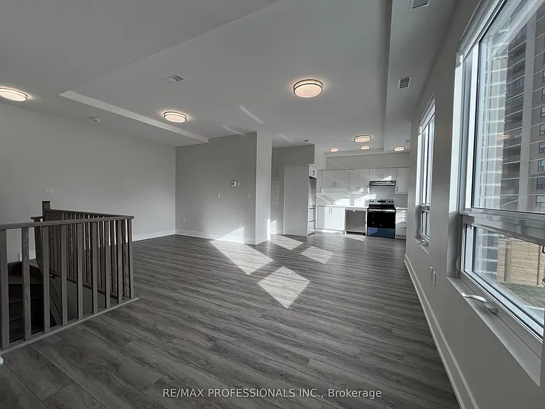 62 Dixfield Dr #123 — Photo 7
