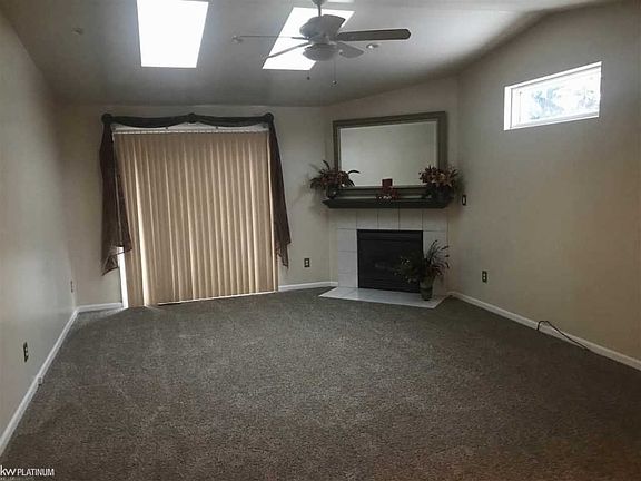 3rd image of 53075 Barberry Cir