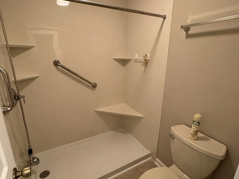 425 Spauldingwood Rd — Photo 32