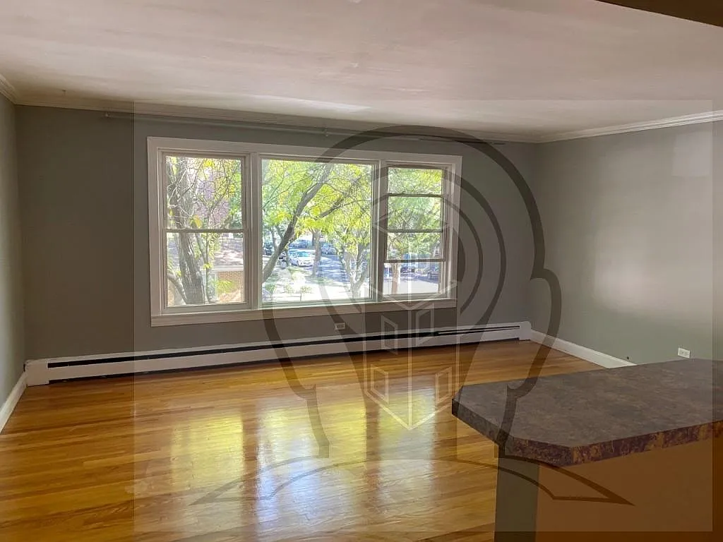 2 bed, 1.0 bath, 1200 sqft, $1,800 — Photo 3