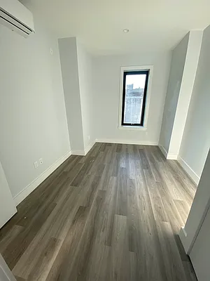 Rented by Lang Realty LLC | media 15