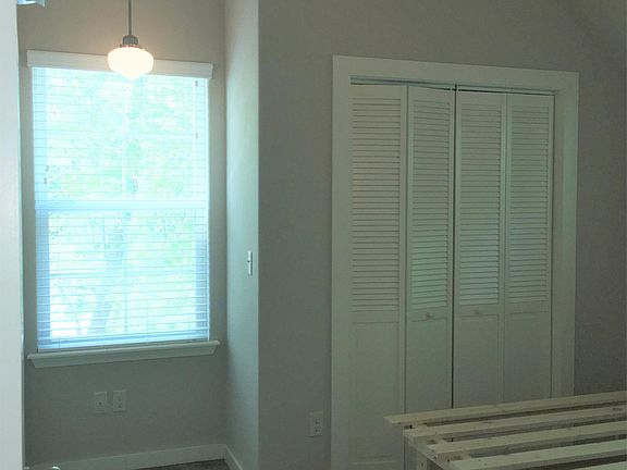 4th image of 1690 W Neptune St #1