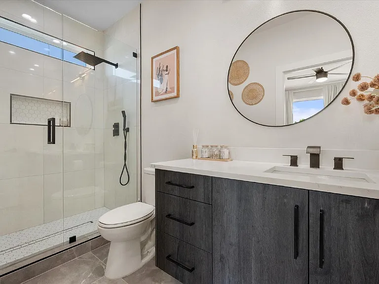 4029 Ivanhoe Ln — Photo 25