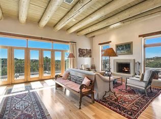 11 Aloe Cir, Santa Fe, NM 87506