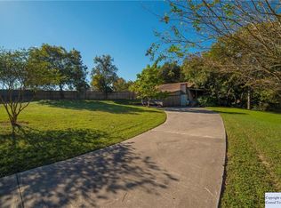 608 Ridgeroad Dr, New Braunfels, TX 78130