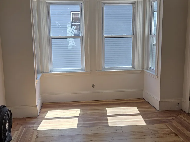 15 Sidney Ave #2 — Photo 2