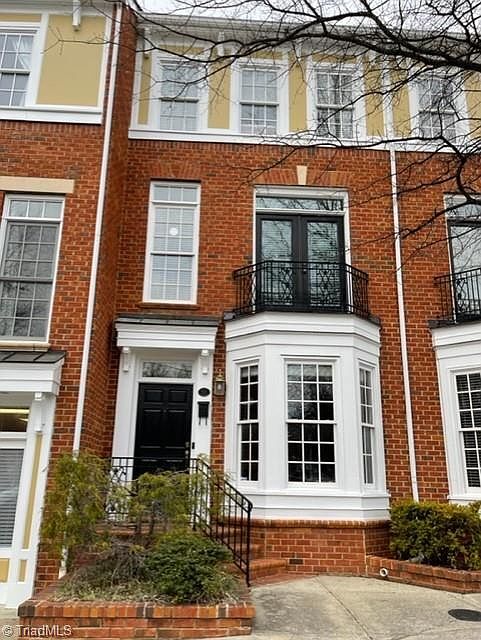1st image of 205 Southside Sq
