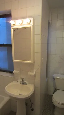 Rented by Oxford Property Group | media 9