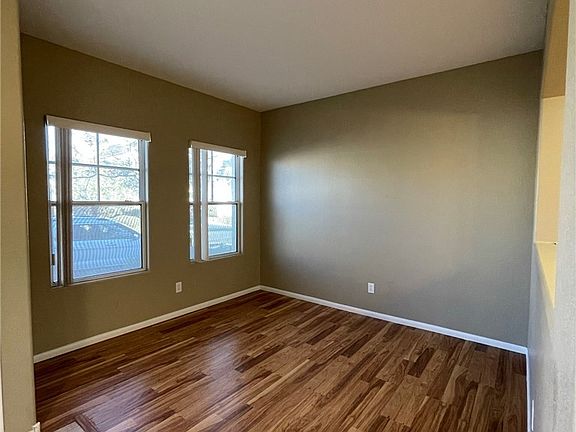 3rd image of 717 Fort Mandan Ct