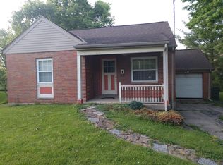 158 W Sharon Rd, Glendale, OH 45246