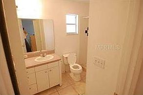 3rd image of 2119 W Elm St