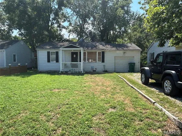 1708 Loretta Ave, Cahokia, IL 62206