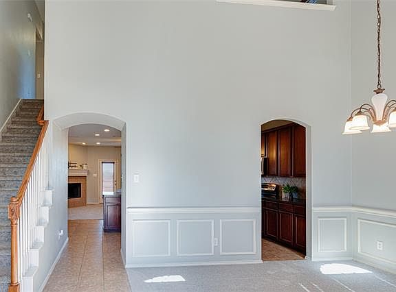 3rd image of 1429 Elkford Ln