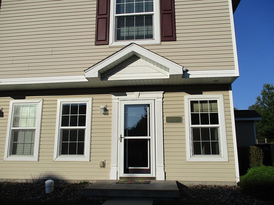Front door, end unit