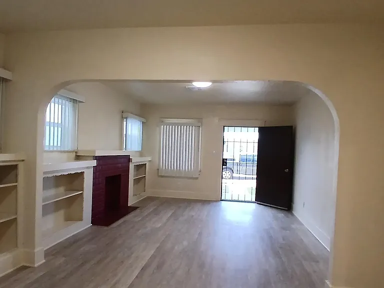 4319 Swift Ave — Photo 8