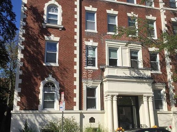 3rd image of 3 Chauncy Ln #19