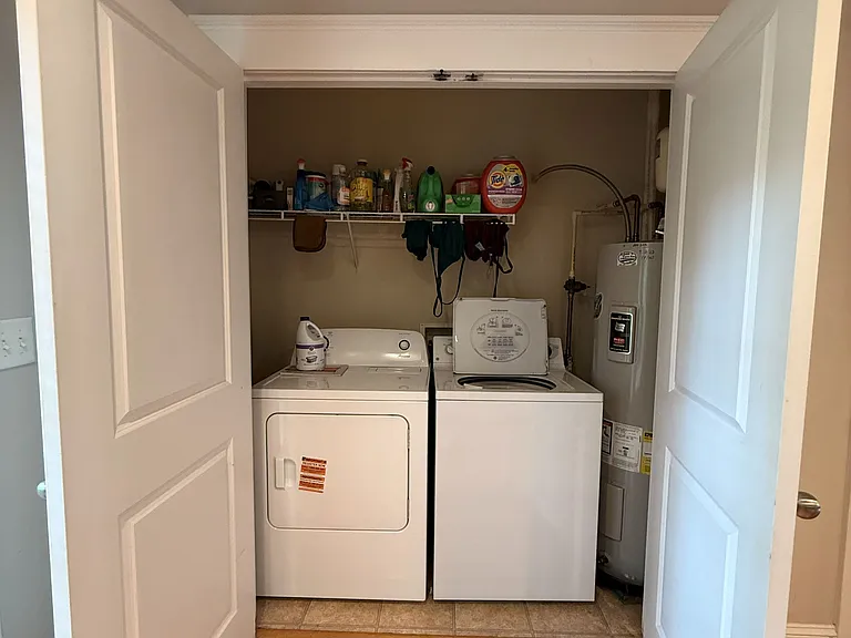 1035 Barnett Shoals Rd #214 — Photo 6