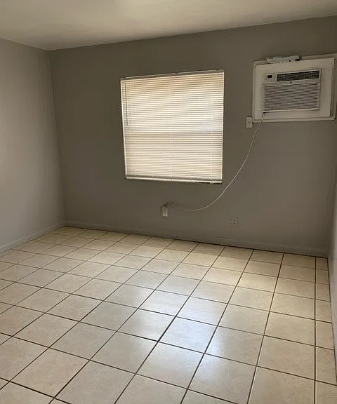 1628 S 58th St #B — Photo 5
