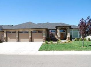 2712 W Divide Creek St, Meridian, ID 83646
