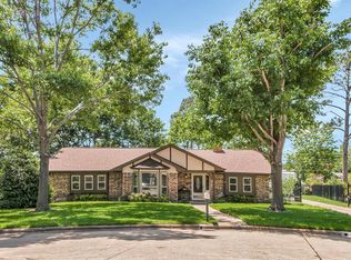 2305 Axminster Ct, Grand Prairie, TX 75050