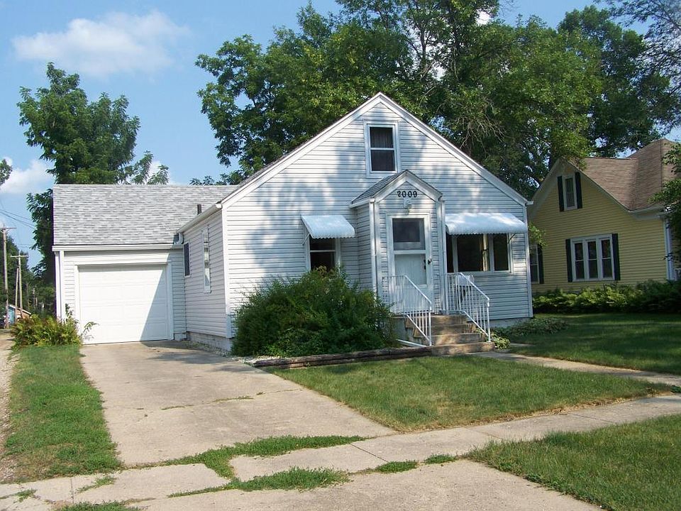 1st image of 2009 Gary Ave