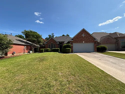 2316 London Dr Photo 1