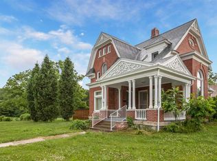 1029 N Dodge St, Iowa City, IA 52245