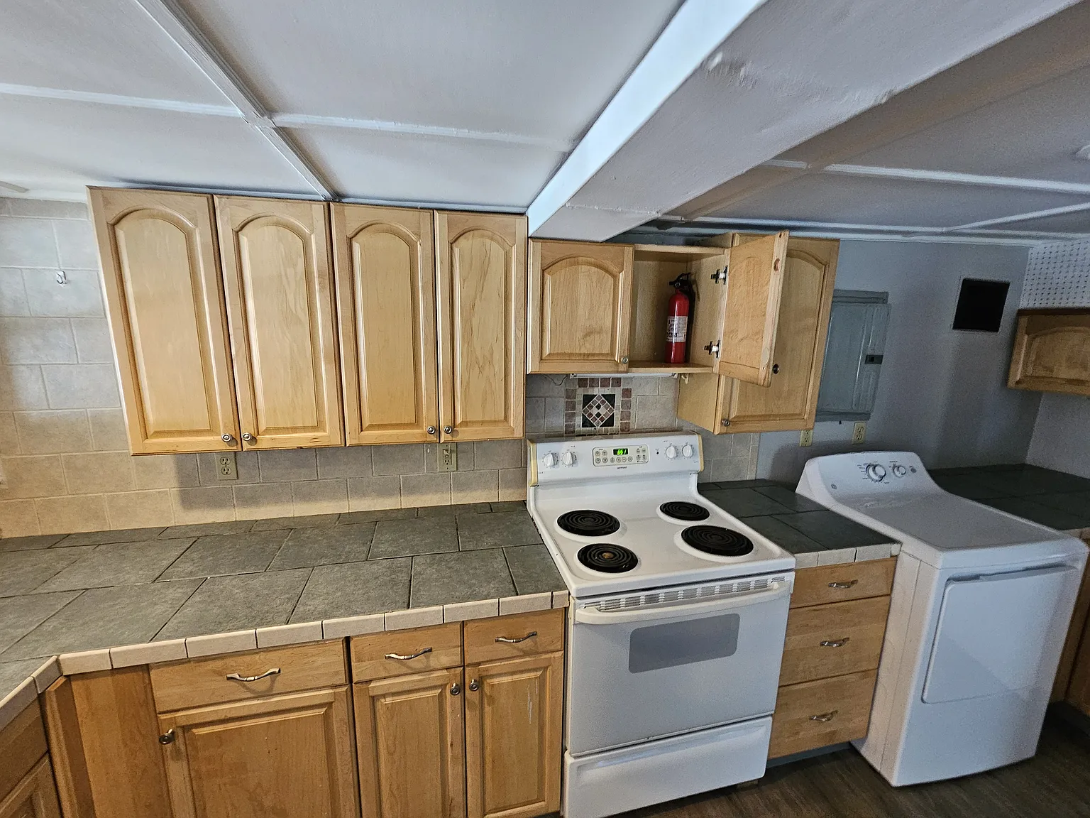 1 bed, 800 sqft, $1,800 — Photo 2
