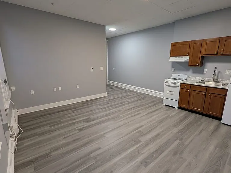 Franklin Park Apartments — Photo 78