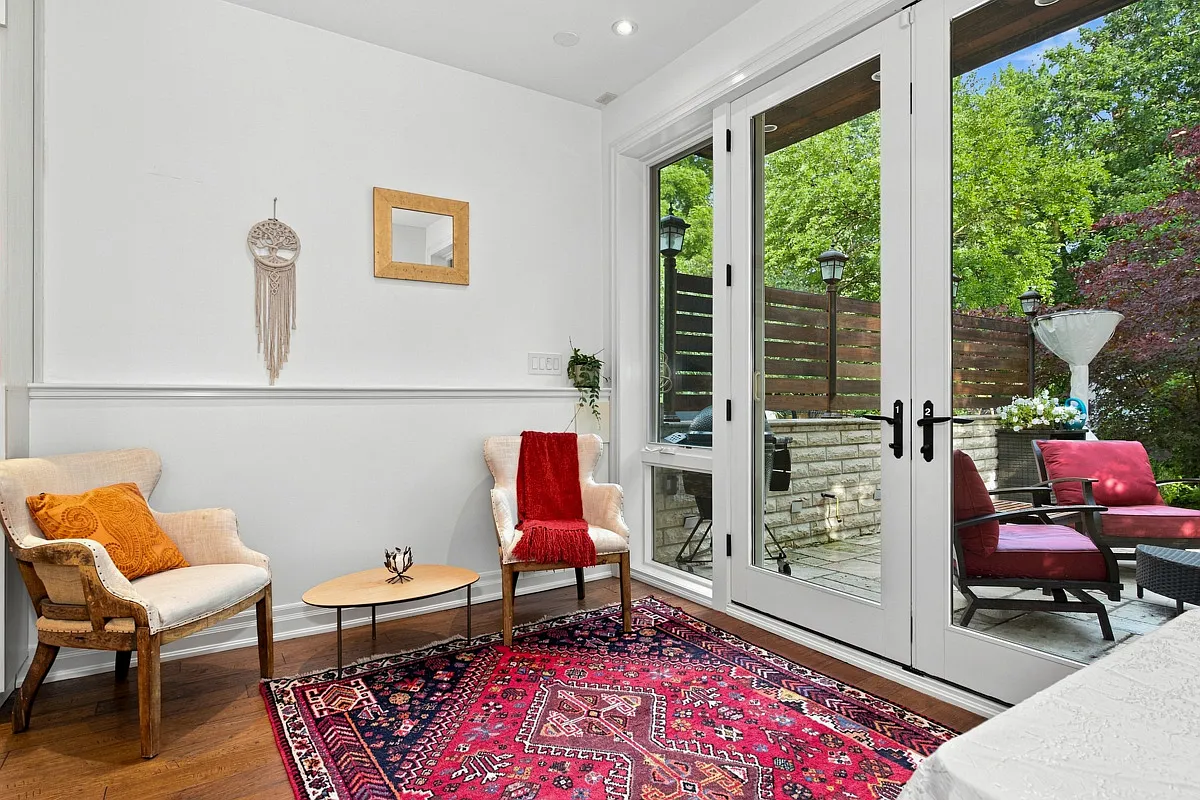 402 Keewatin Avenue Toronto — Photo 2