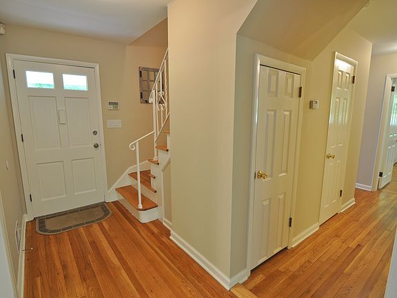 5th image of 71 Lakeside Dr