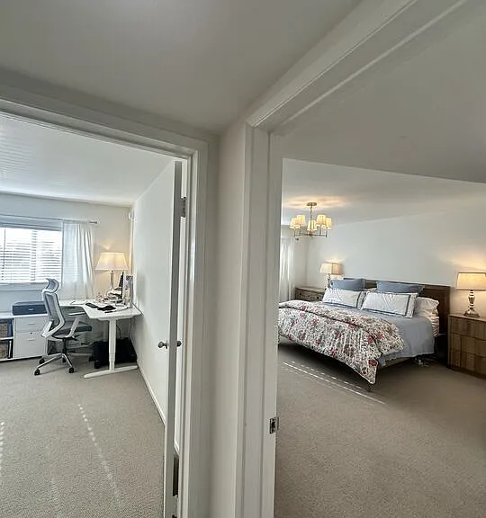 451 S Barrington Ave #202 — Photo 9