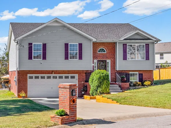 1319 Whetstone Ct, Clarksville, TN 37042