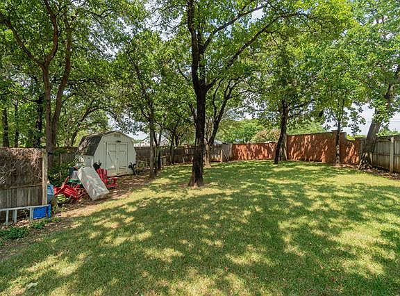 5th image of 1402 Briar Meadow Dr